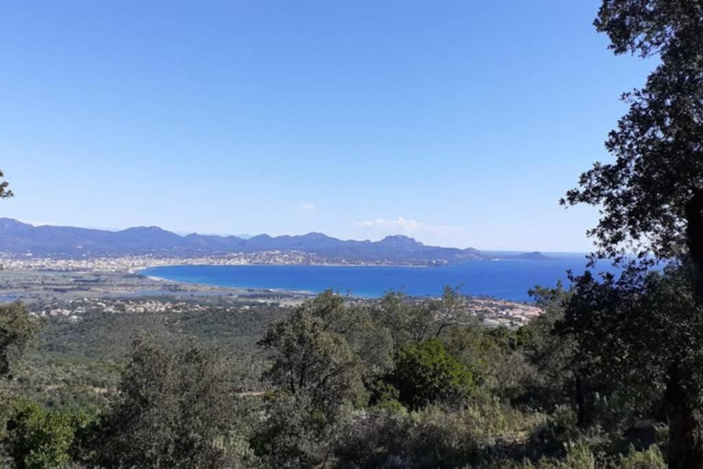 T2 Climatise A 5 Minutes A Pied De La Plage Avec Parking, Piscine Et Wifi Fréjus Kültér fotó